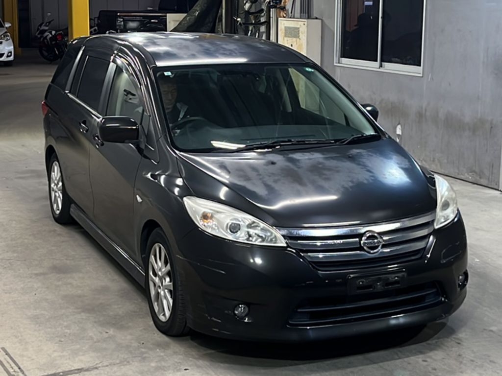NISSAN LAFESTA