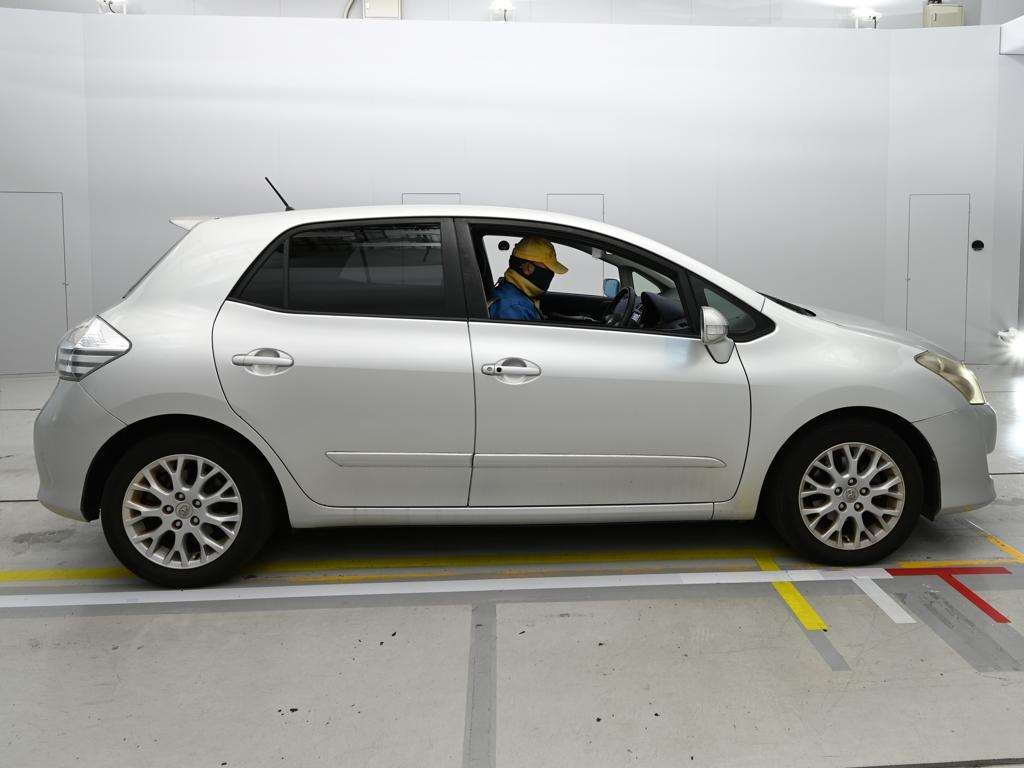TOYOTA BLADE