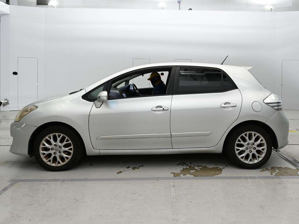 TOYOTA BLADE