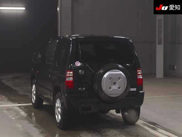 NISSAN KIX