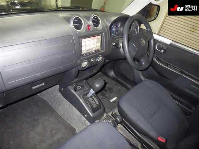 NISSAN KIX