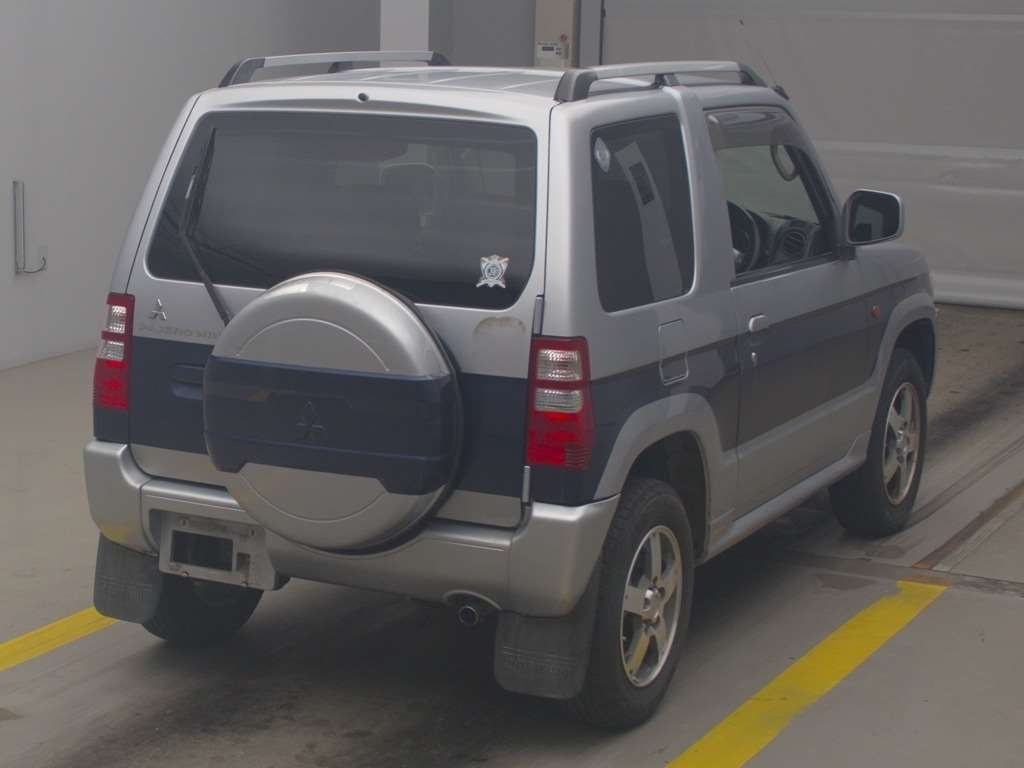 MITSUBISHI PAJERO MINI