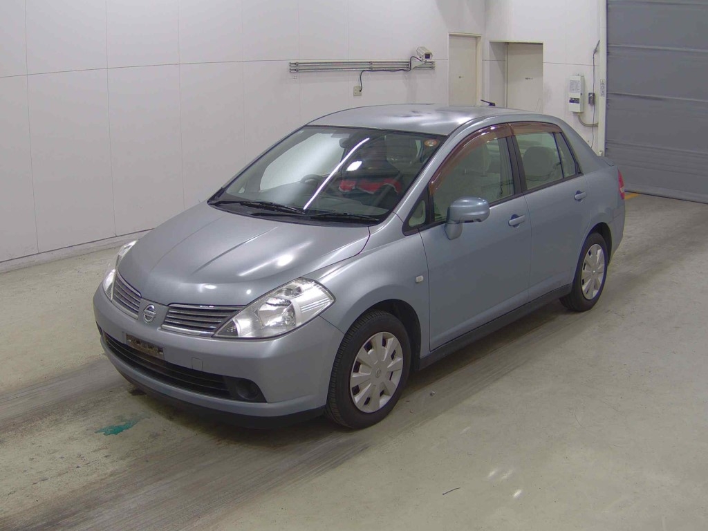 NISSAN TIIDA LATIO