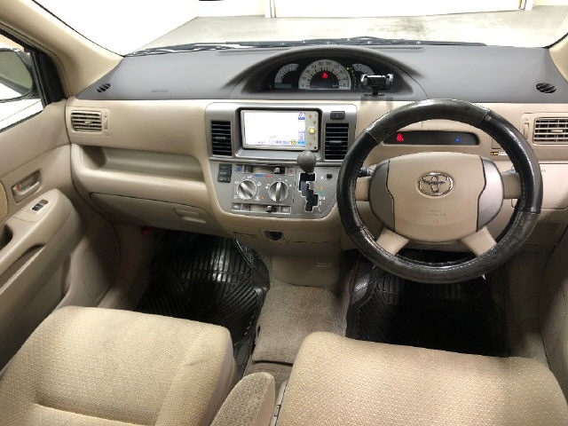 TOYOTA RAUM