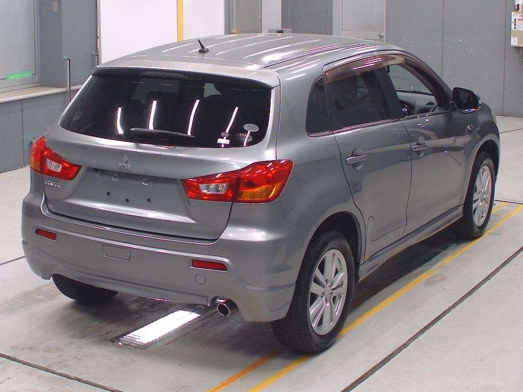 MITSUBISHI RVR