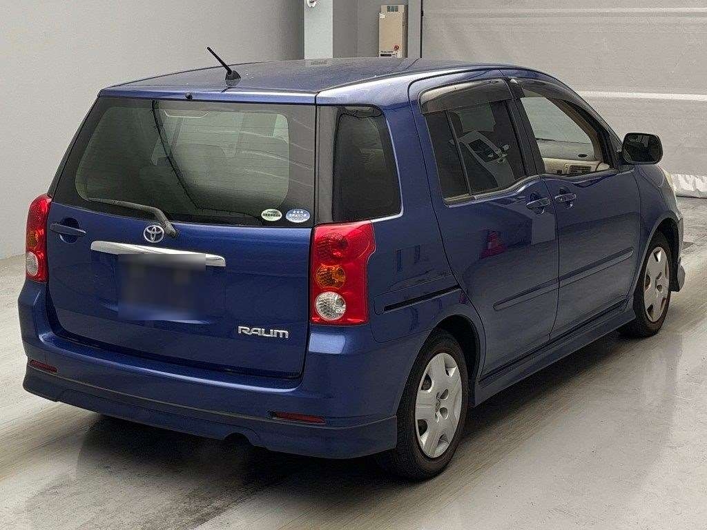 TOYOTA RAUM
