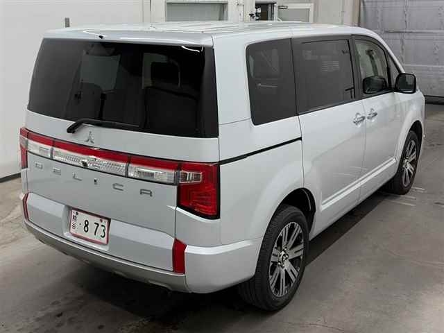 MITSUBISHI DELICA D:5