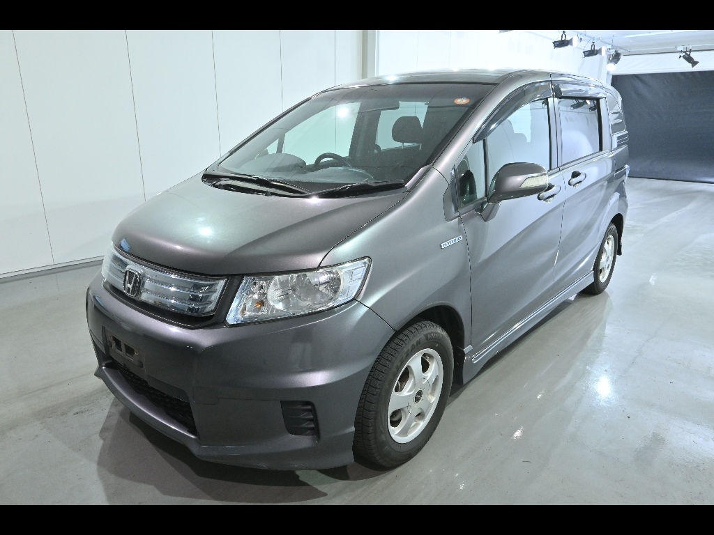 HONDA FREED SPIKE