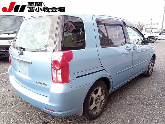 TOYOTA RAUM