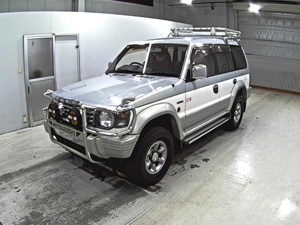 MITSUBISHI PAJERO