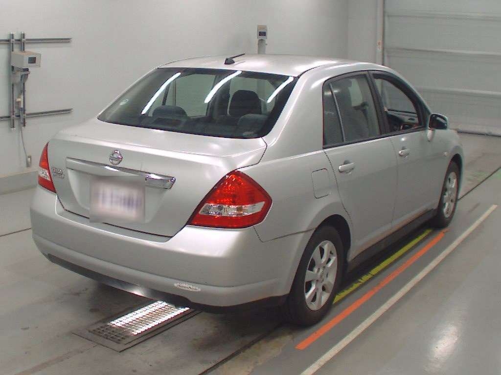 NISSAN TIIDA LATIO