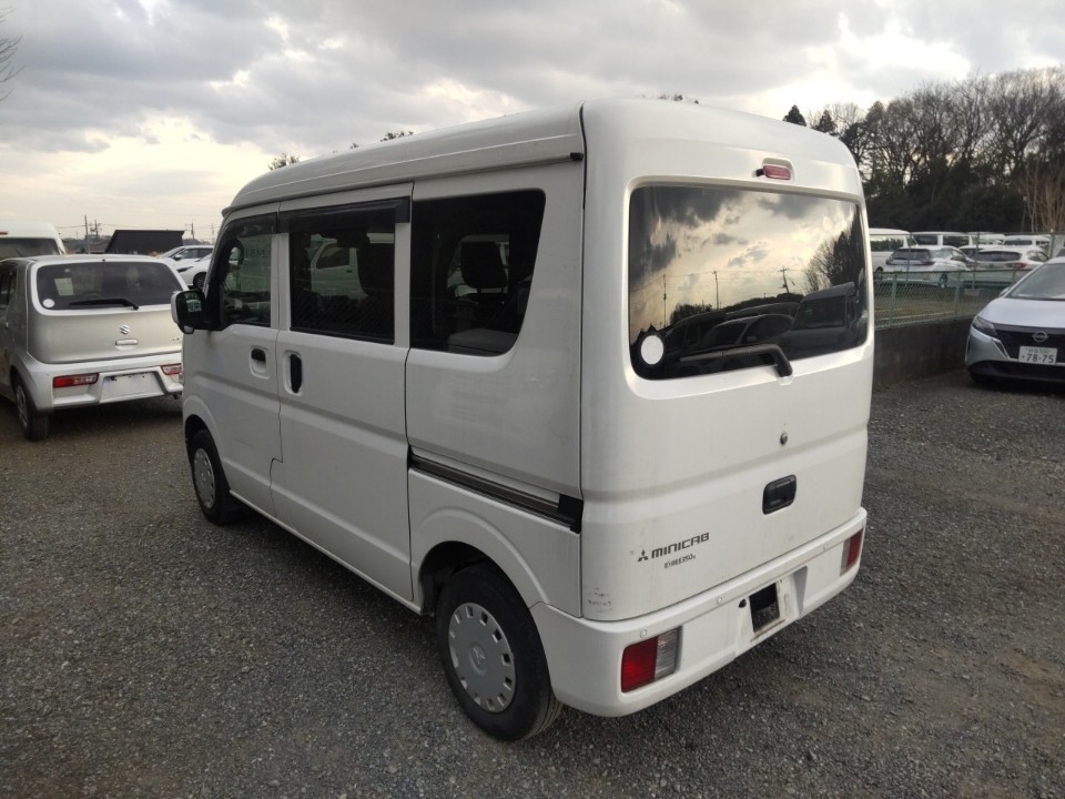 MITSUBISHI MINICAB