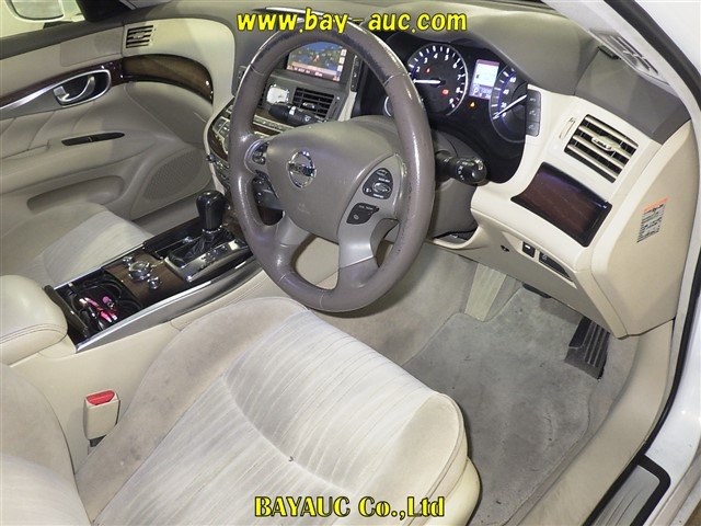 NISSAN FUGA