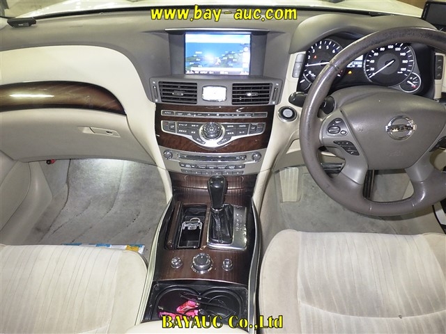 NISSAN FUGA