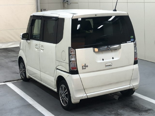 HONDA N-BOX+
