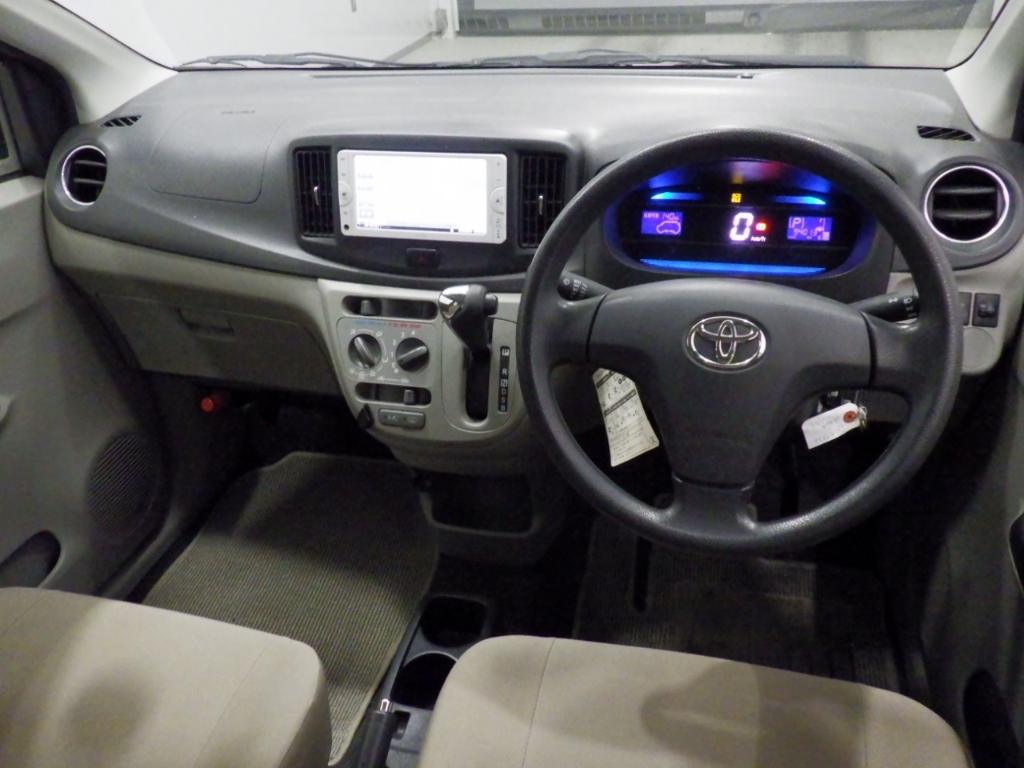 TOYOTA PIXIS EPOCH