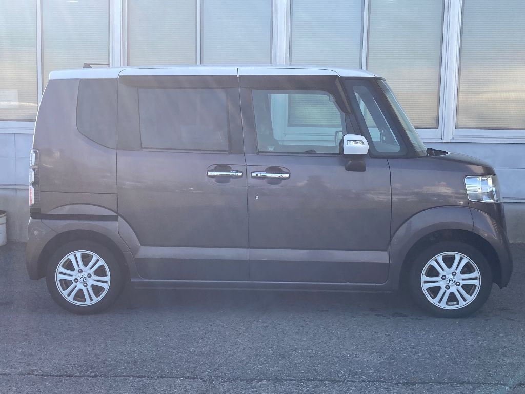 HONDA N-BOX+