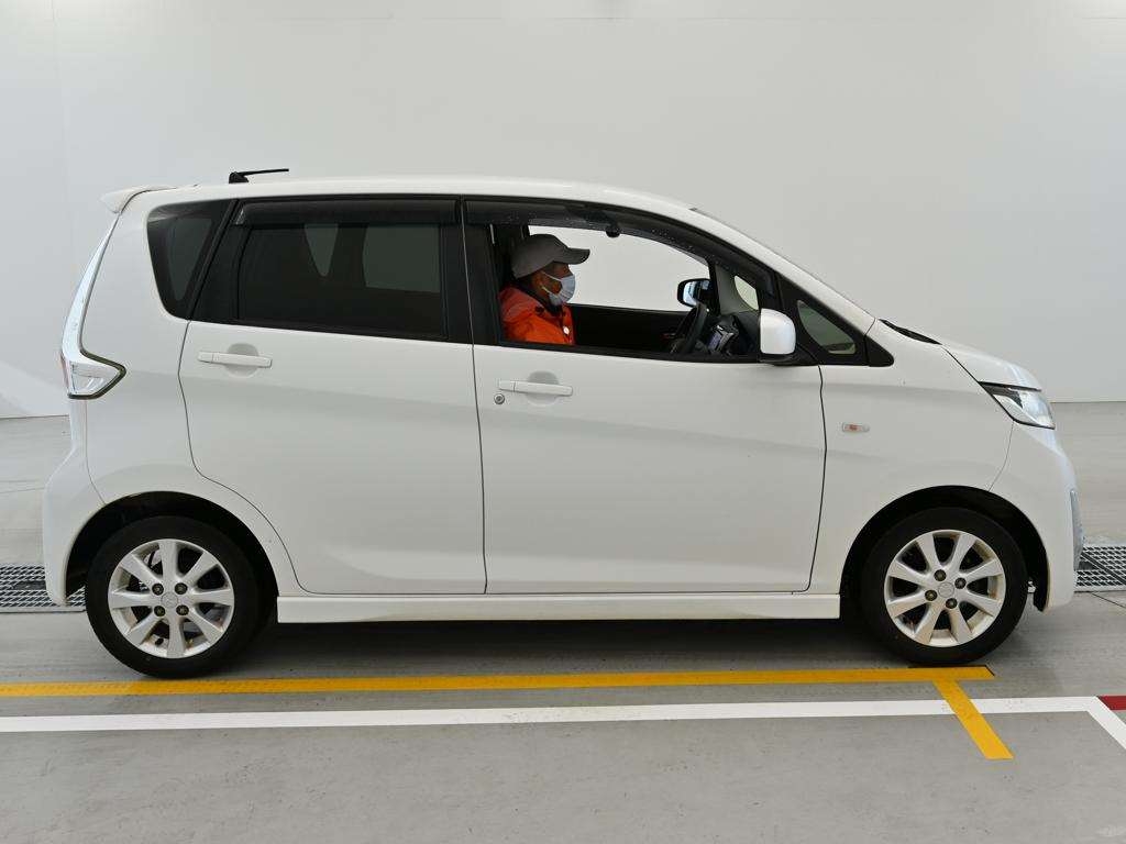 MITSUBISHI EK CUSTOM