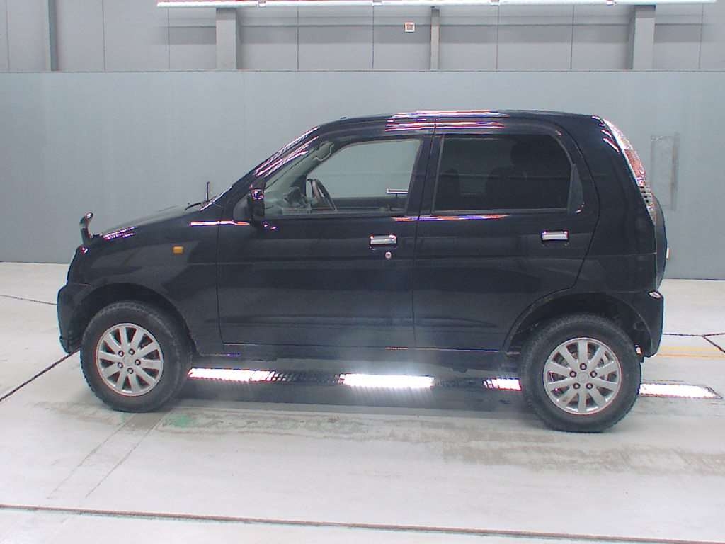 DAIHATSU TERIOS KID