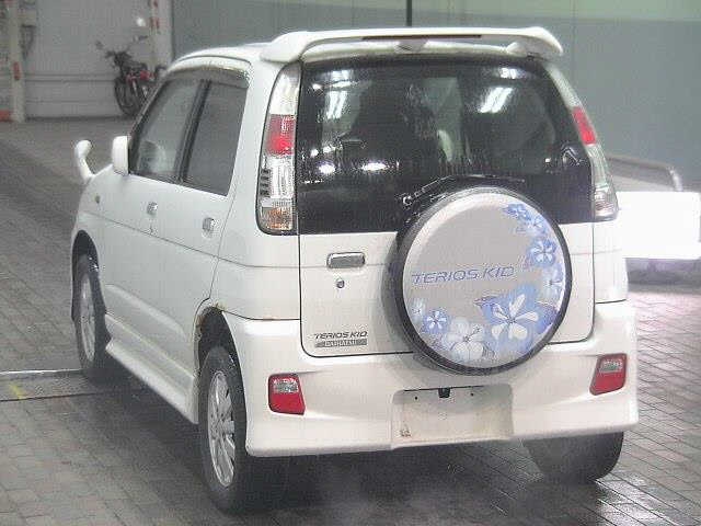 DAIHATSU TERIOS KID