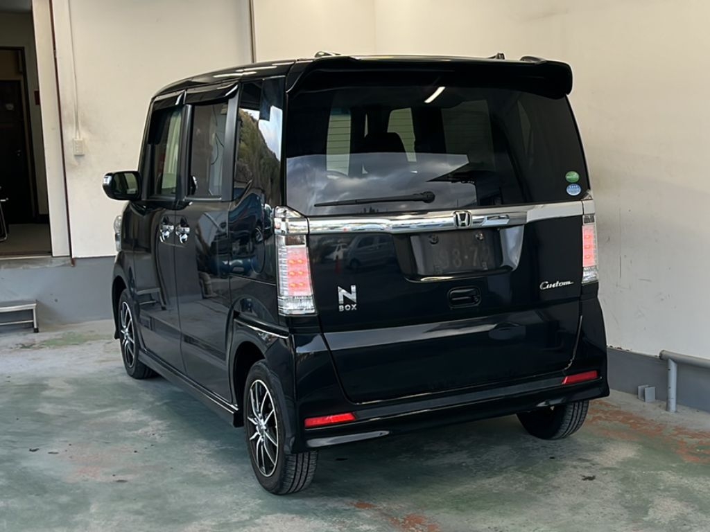 HONDA N-BOX