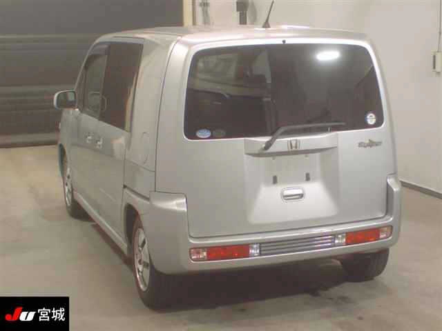 HONDA MOBILIO SPIKE