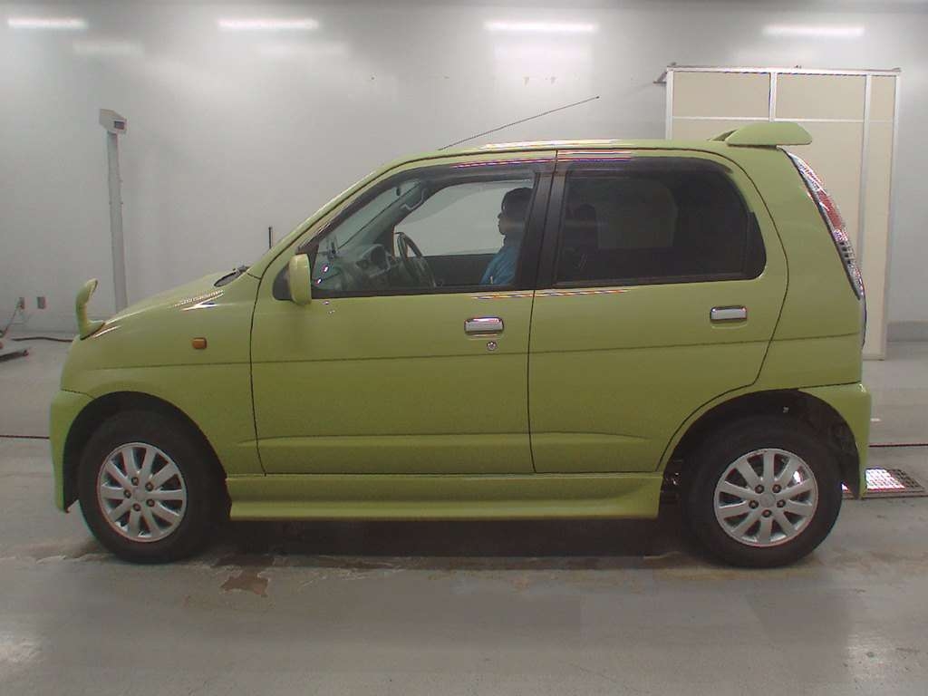 DAIHATSU TERIOS KID