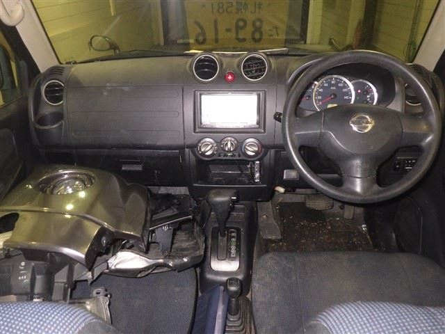 NISSAN KIX
