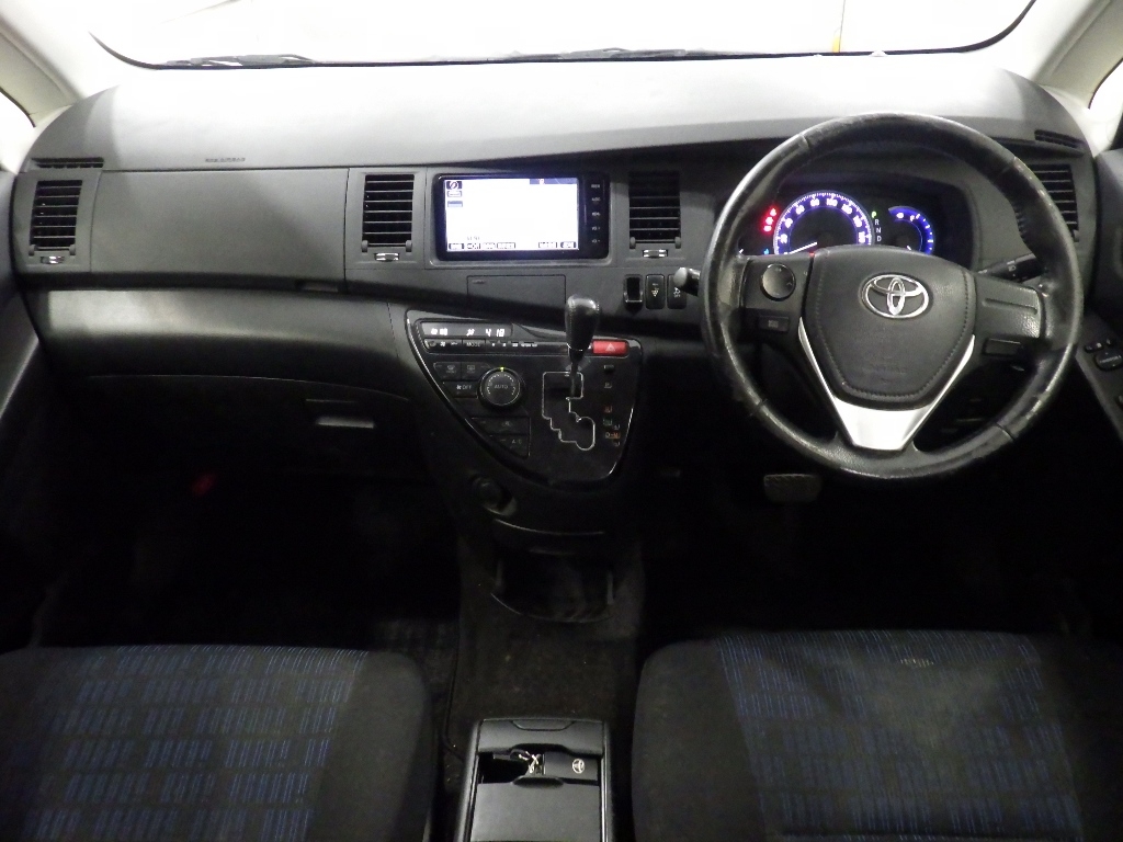 TOYOTA ISIS