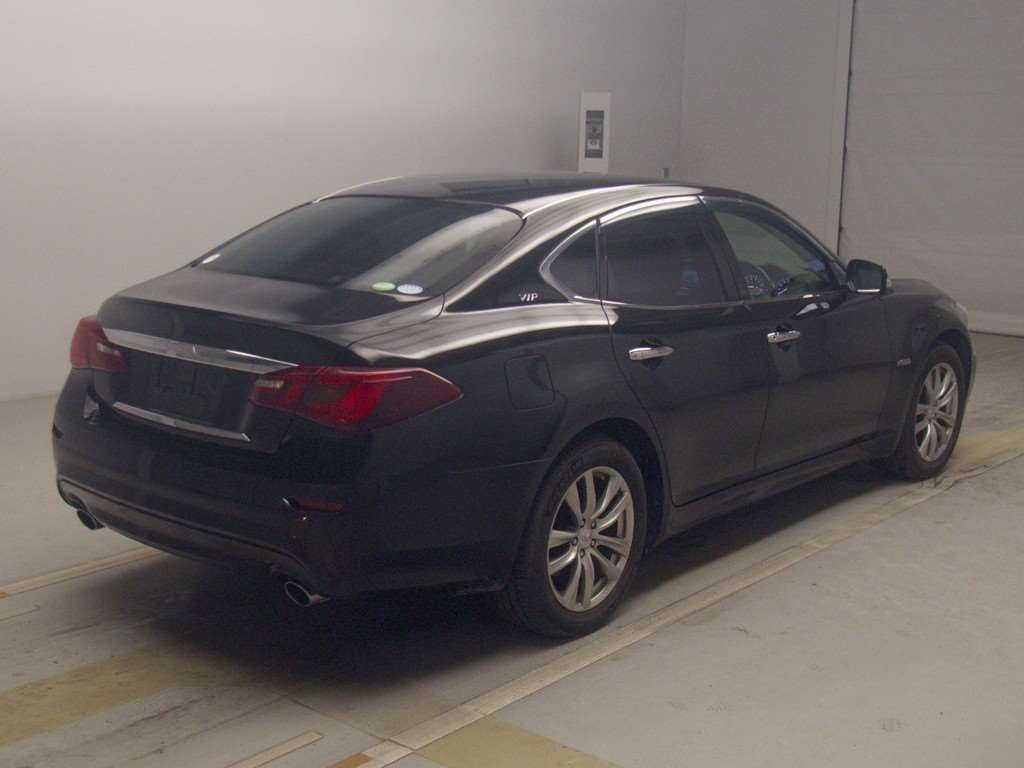 NISSAN FUGA