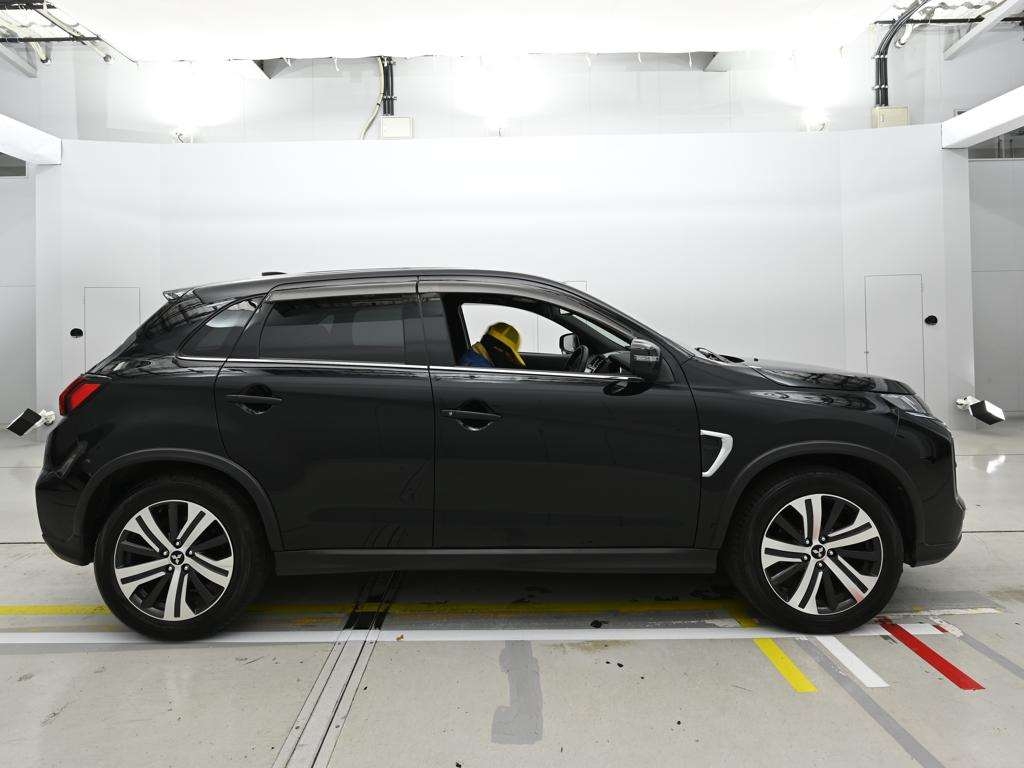 MITSUBISHI RVR