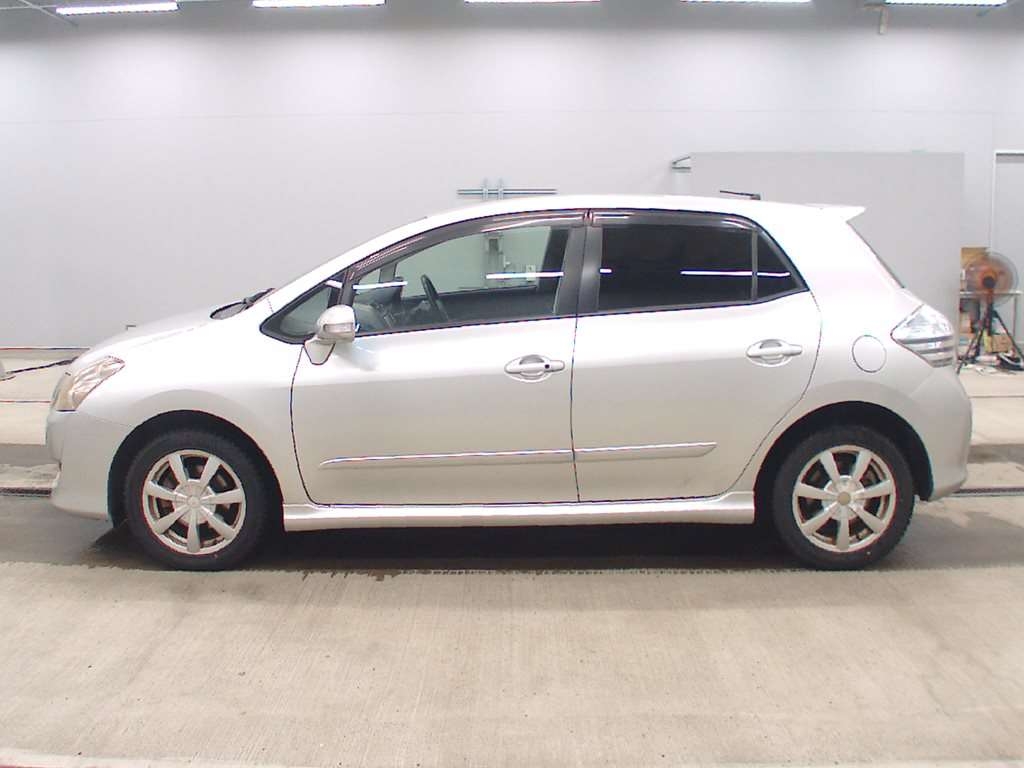 TOYOTA BLADE
