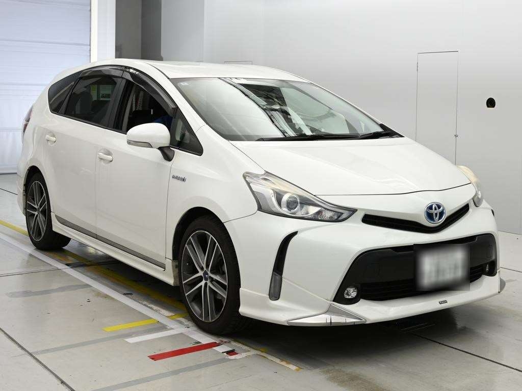 TOYOTA PRIUS ALPHA