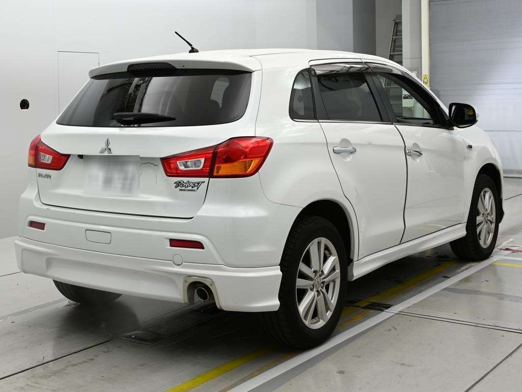 MITSUBISHI RVR