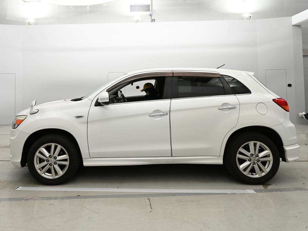 MITSUBISHI RVR
