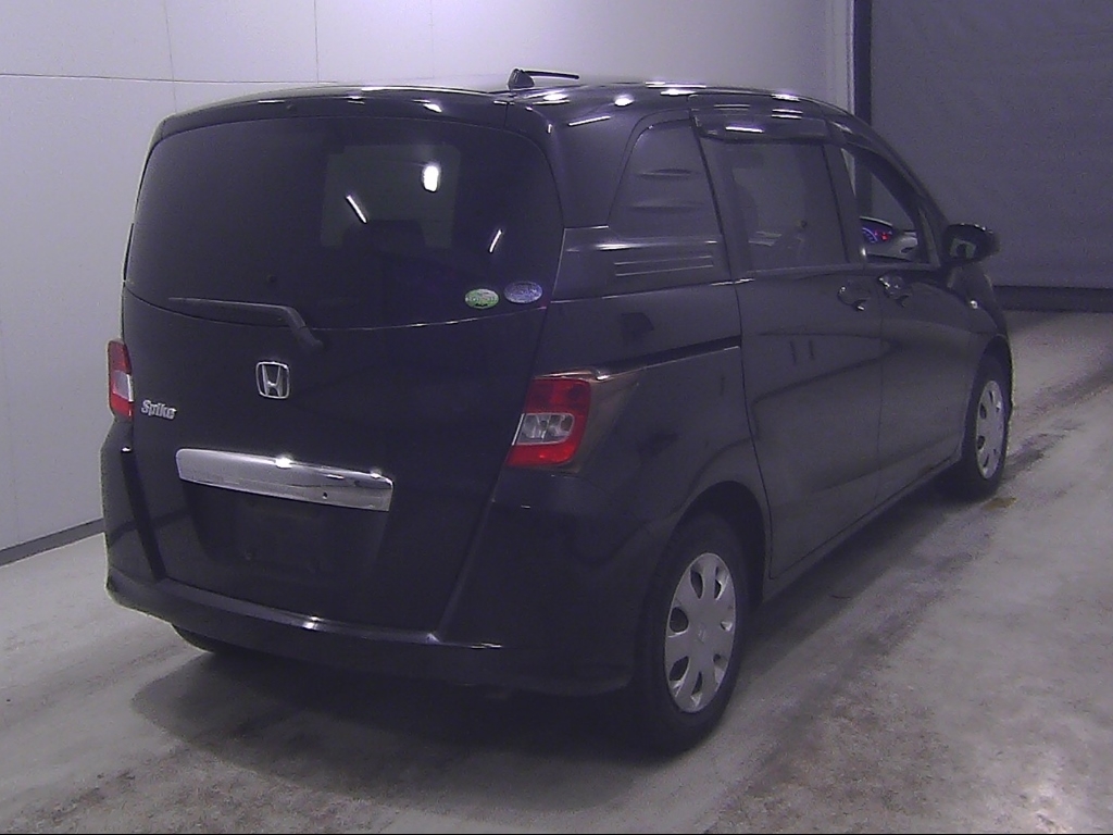 HONDA FREED SPIKE