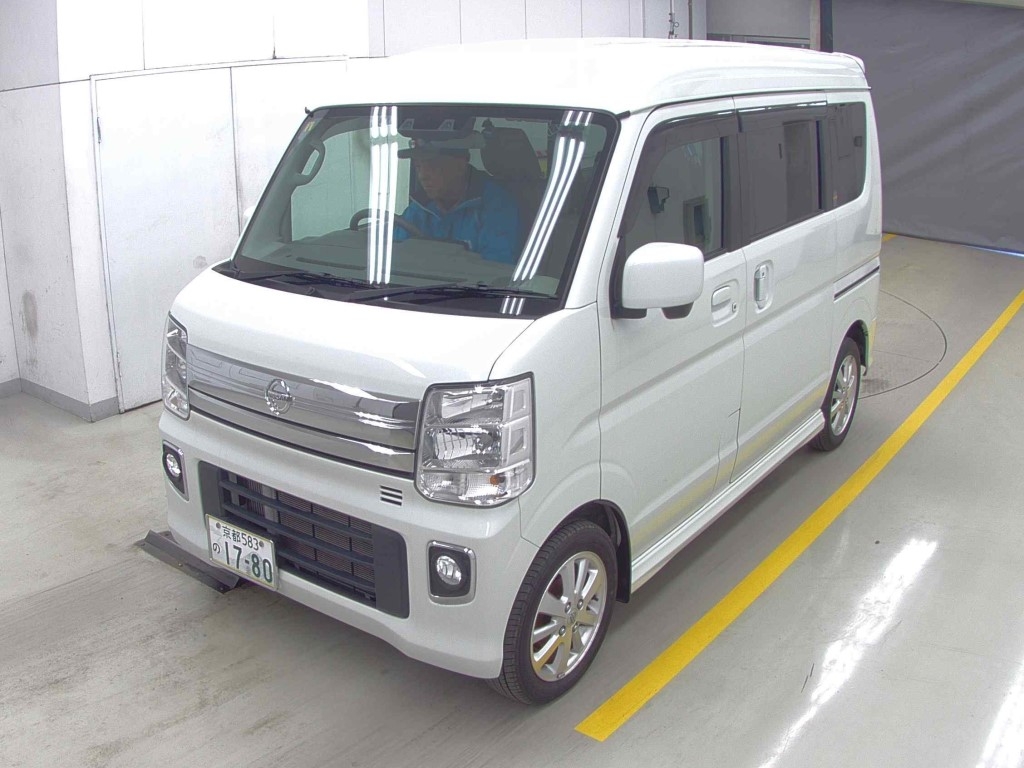 NISSAN NV100 CLIPPER