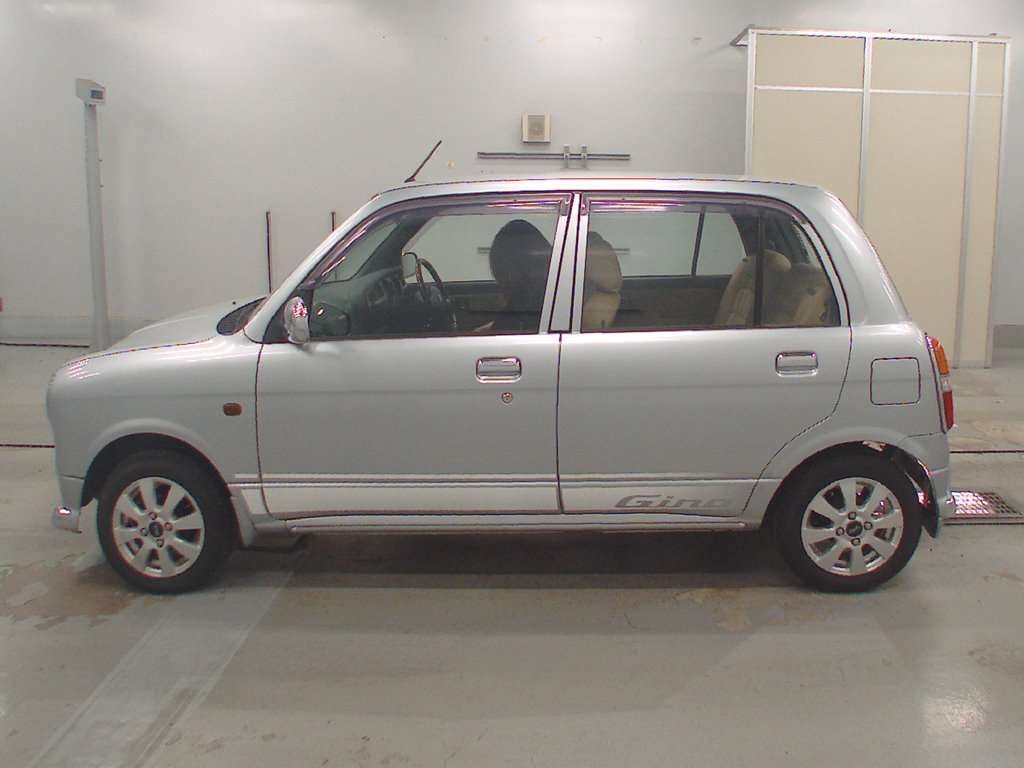 DAIHATSU MIRA GINO
