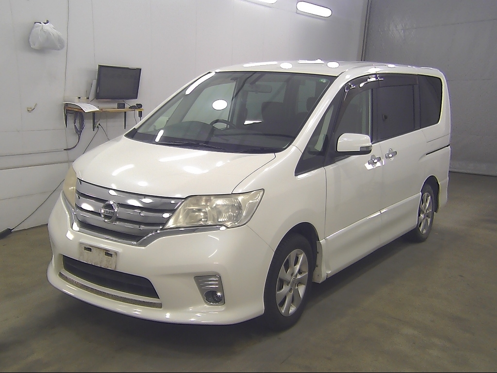 NISSAN SERENA