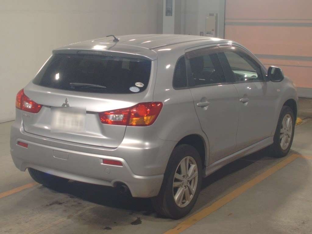 MITSUBISHI RVR