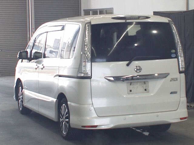 NISSAN SERENA