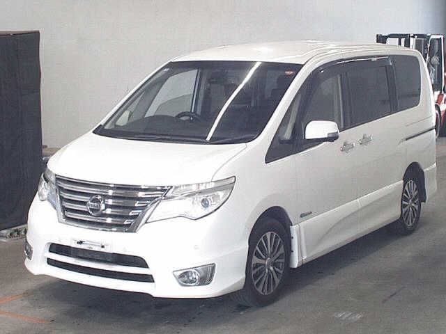 NISSAN SERENA
