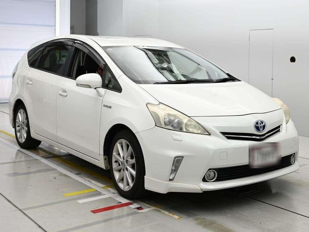 TOYOTA PRIUS ALPHA