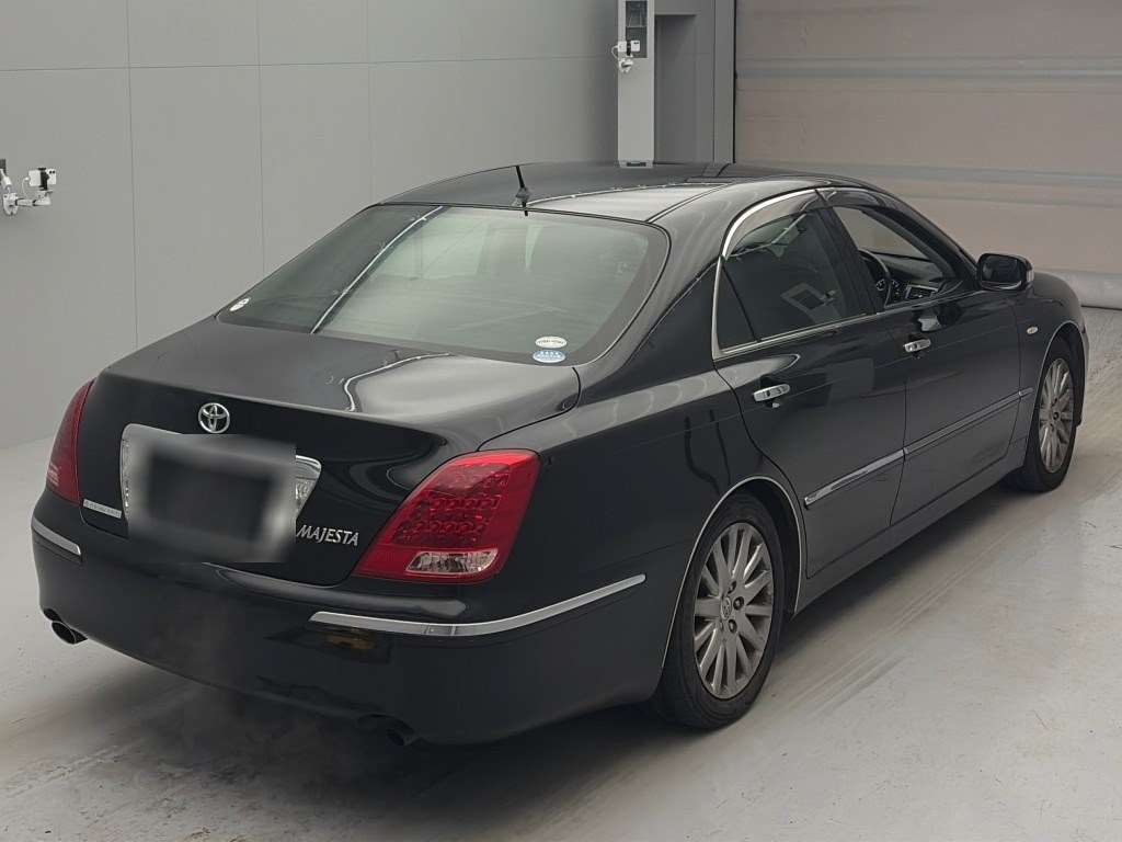 TOYOTA CROWN MAJESTA