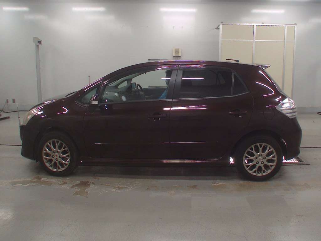 TOYOTA BLADE