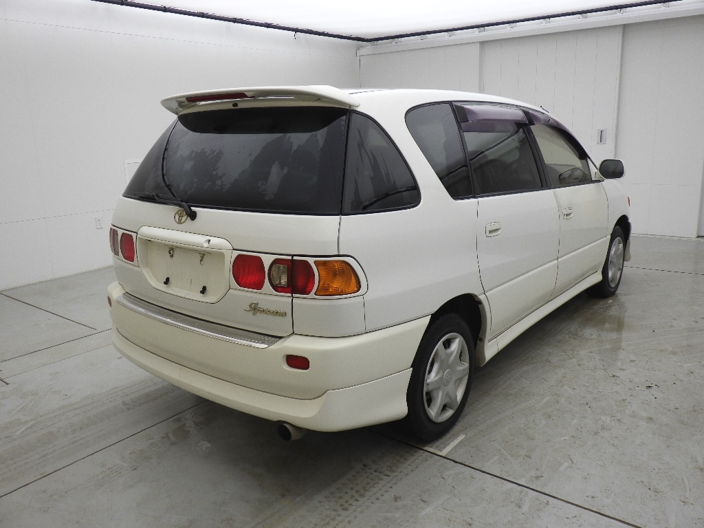 TOYOTA IPSUM
