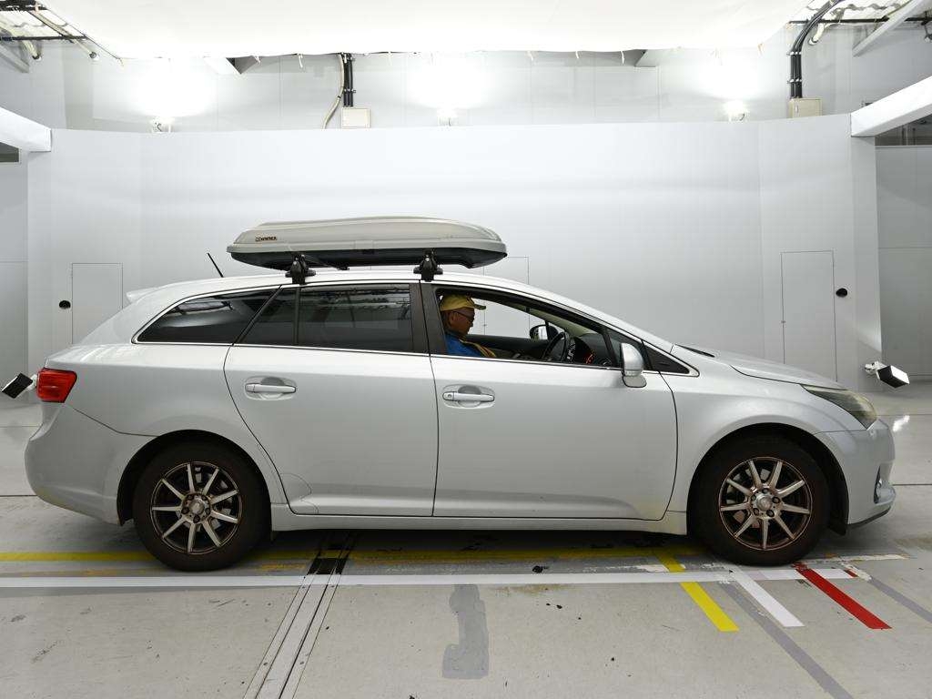 TOYOTA AVENSIS