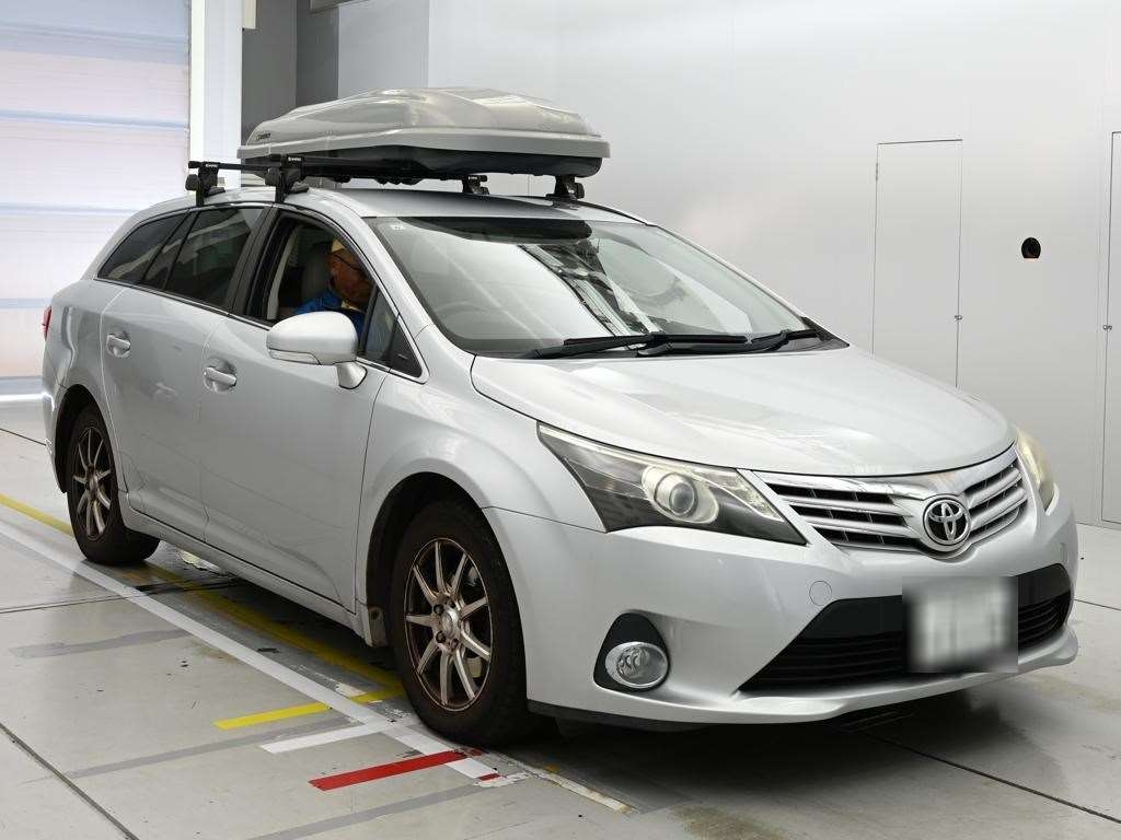 TOYOTA AVENSIS