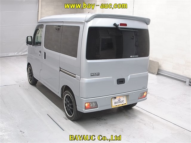 TOYOTA PIXIS VAN