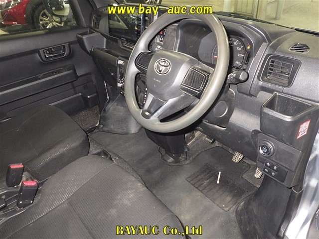 TOYOTA PIXIS VAN